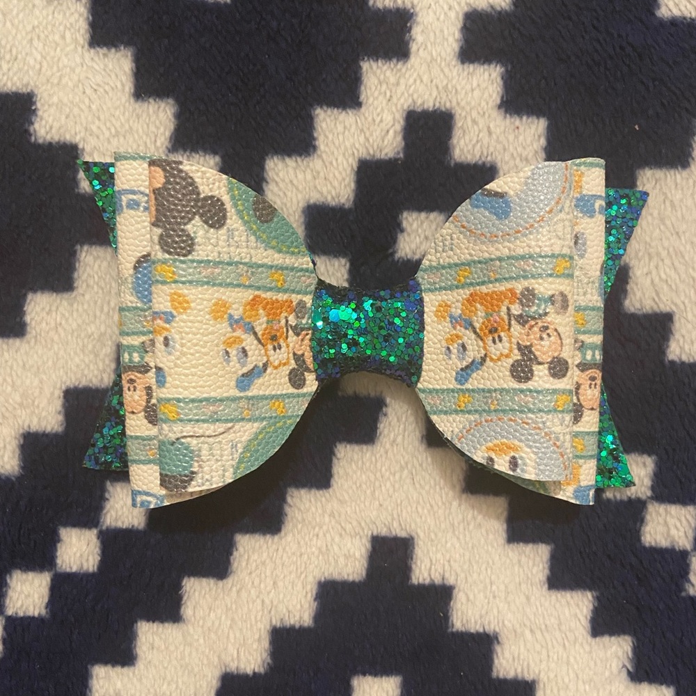 Hair bow